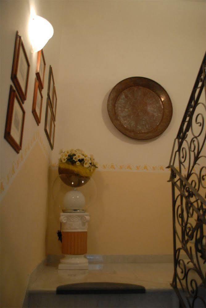 Tarussio Hotel อาเรซโซ ภายนอก รูปภาพ
